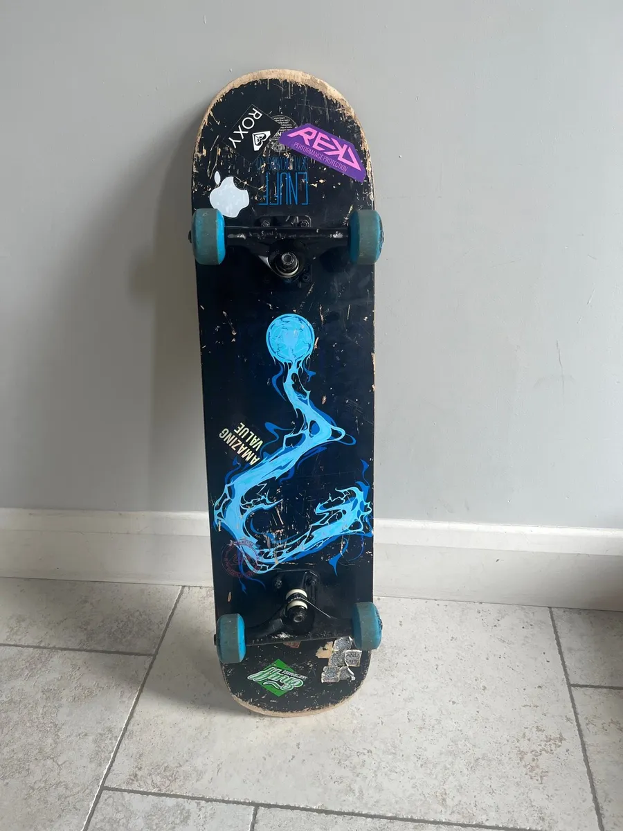Skateboard - Image 1
