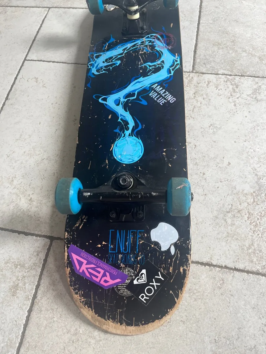 Skateboard - Image 4
