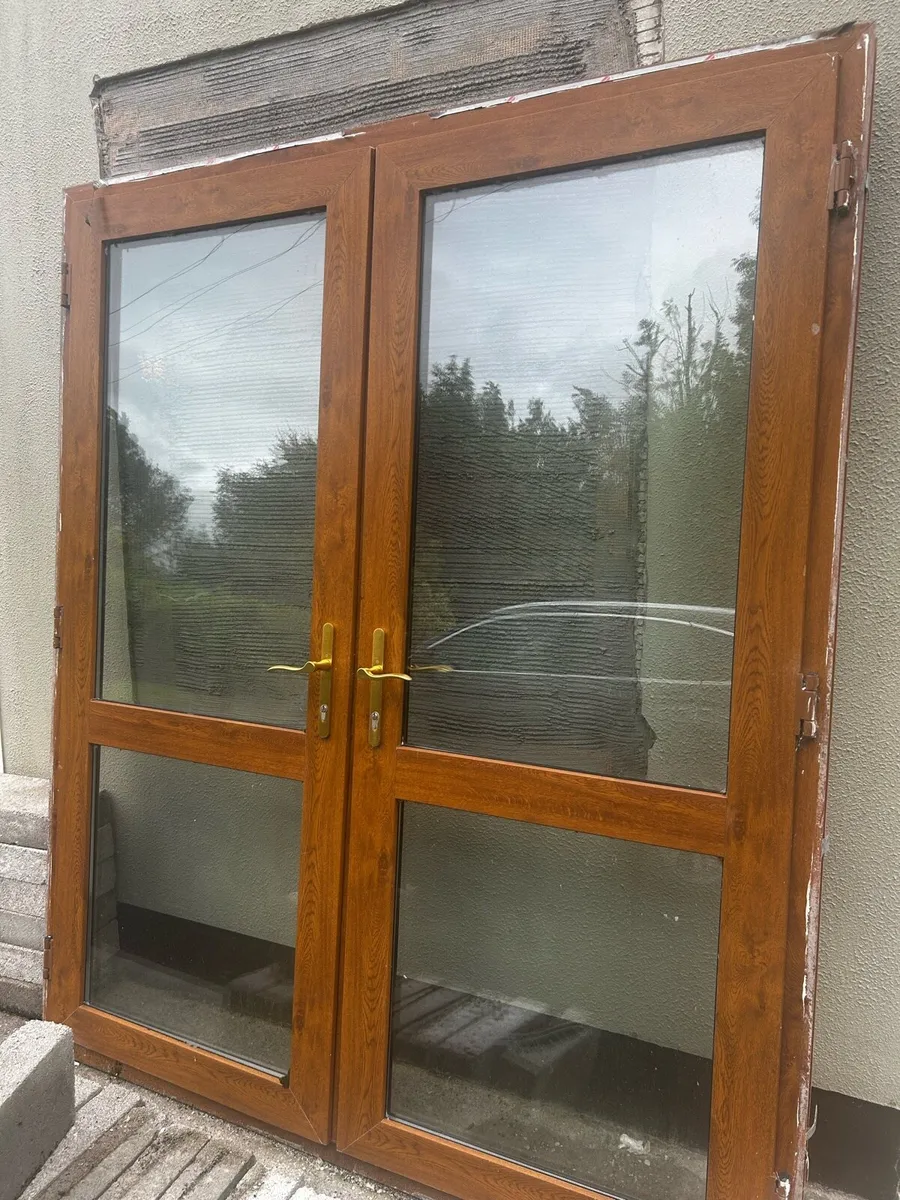 2 windows and double doors - Image 1