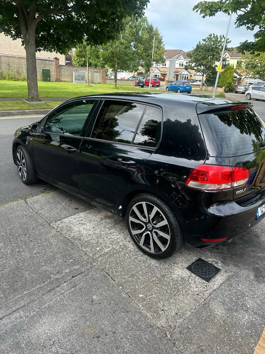 Car - Image 1