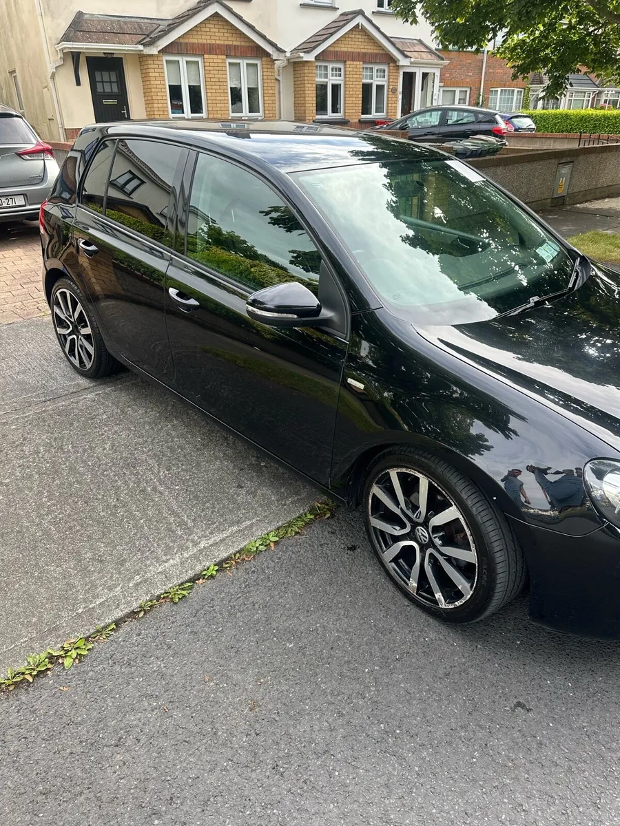 Car - Image 4