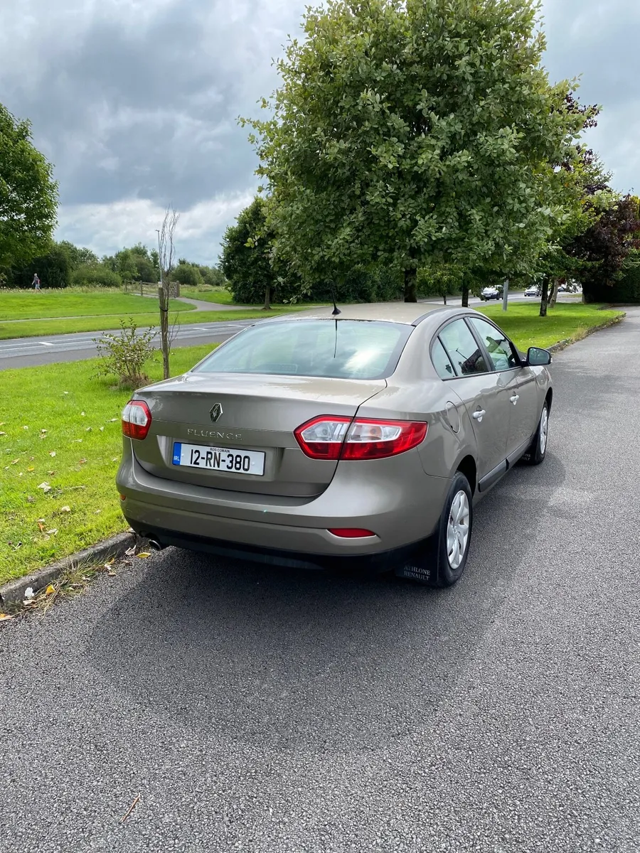 Renault Fluence 2012 - Image 2