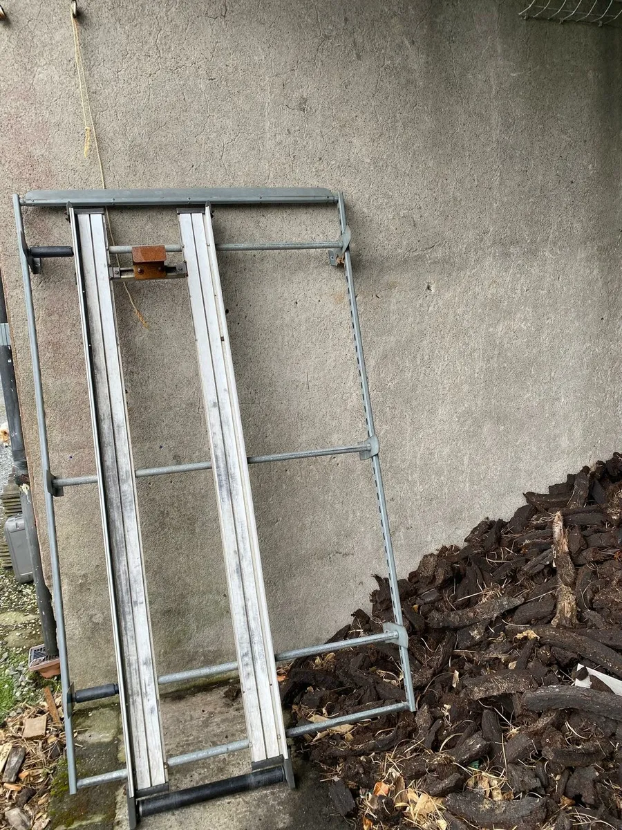 Roof rack - Image 1