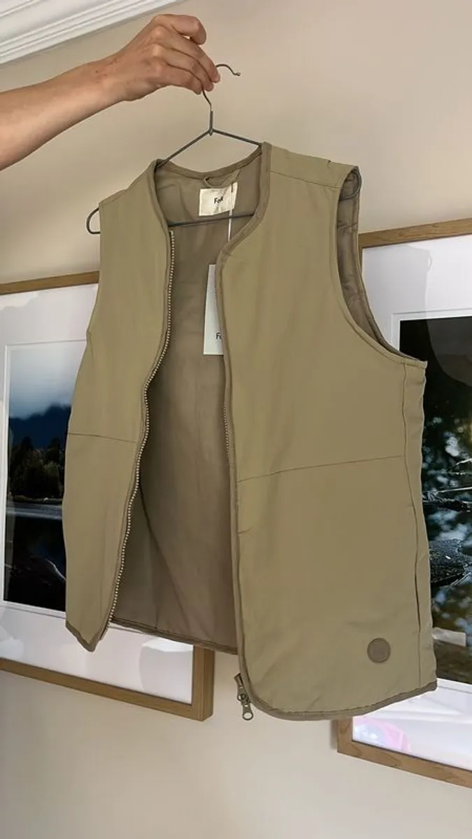 Gillet Folk - Image 1