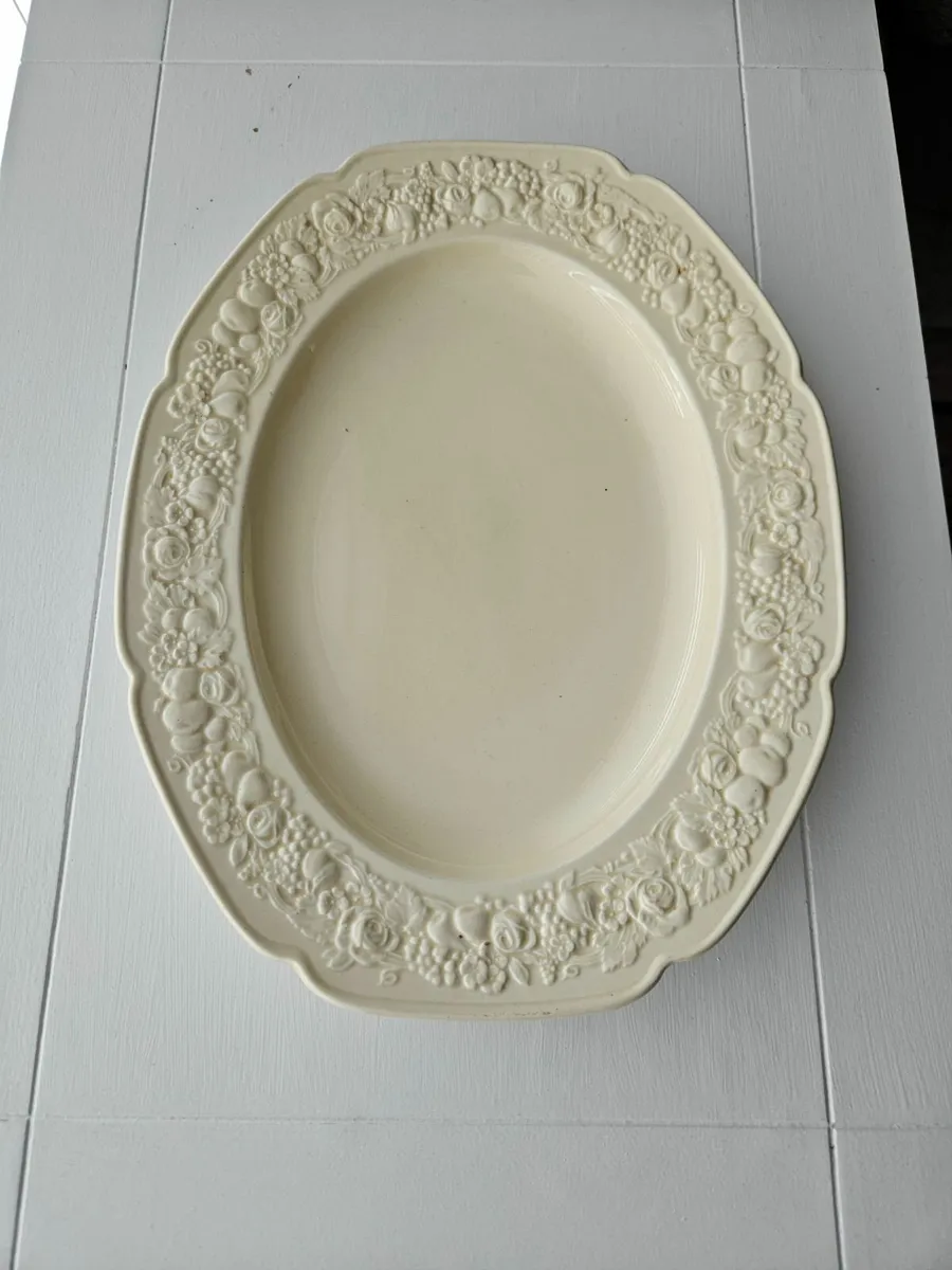 Vintage Dishes - Image 4