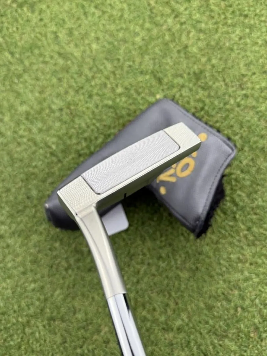 SCOTTY CAMERON SELECT NEWPORT 3 2016 PUTTER / 35″ - Image 3