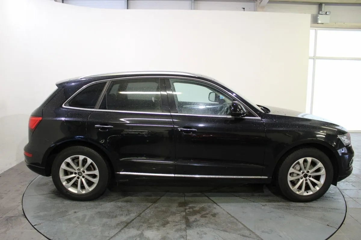 Audi Q5 2.0tdi 150HP Ultra SE - Image 3