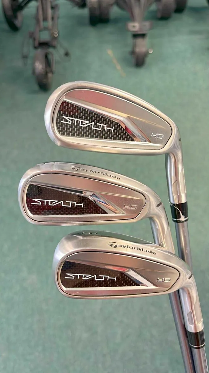 Taylormade Stealth HD 5-LW  7 Irons Graphite €599 - Image 1