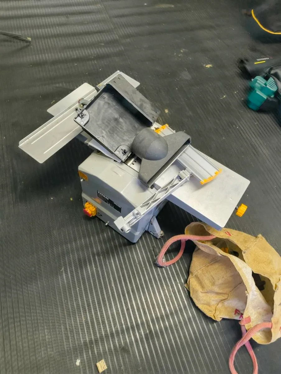 Titan Table Saw and Planer - Image 3