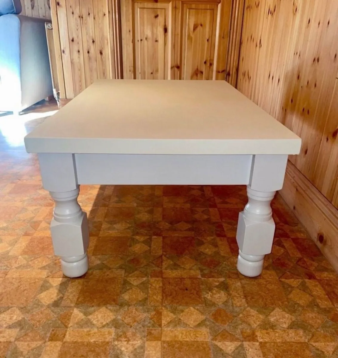 Stylish Living Room Table - Image 3