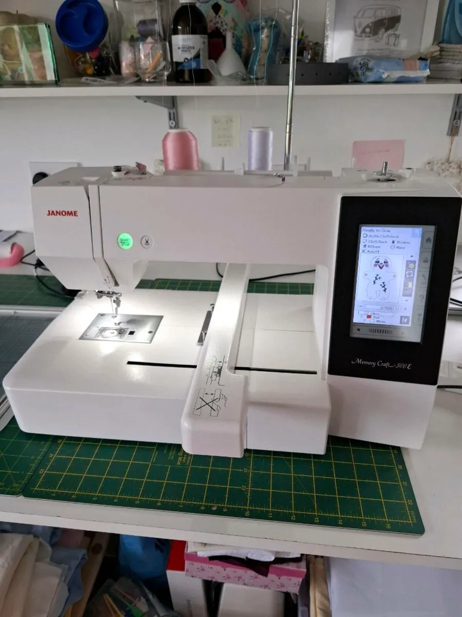Janome Memory Craft 500e embroidery machine - Image 2