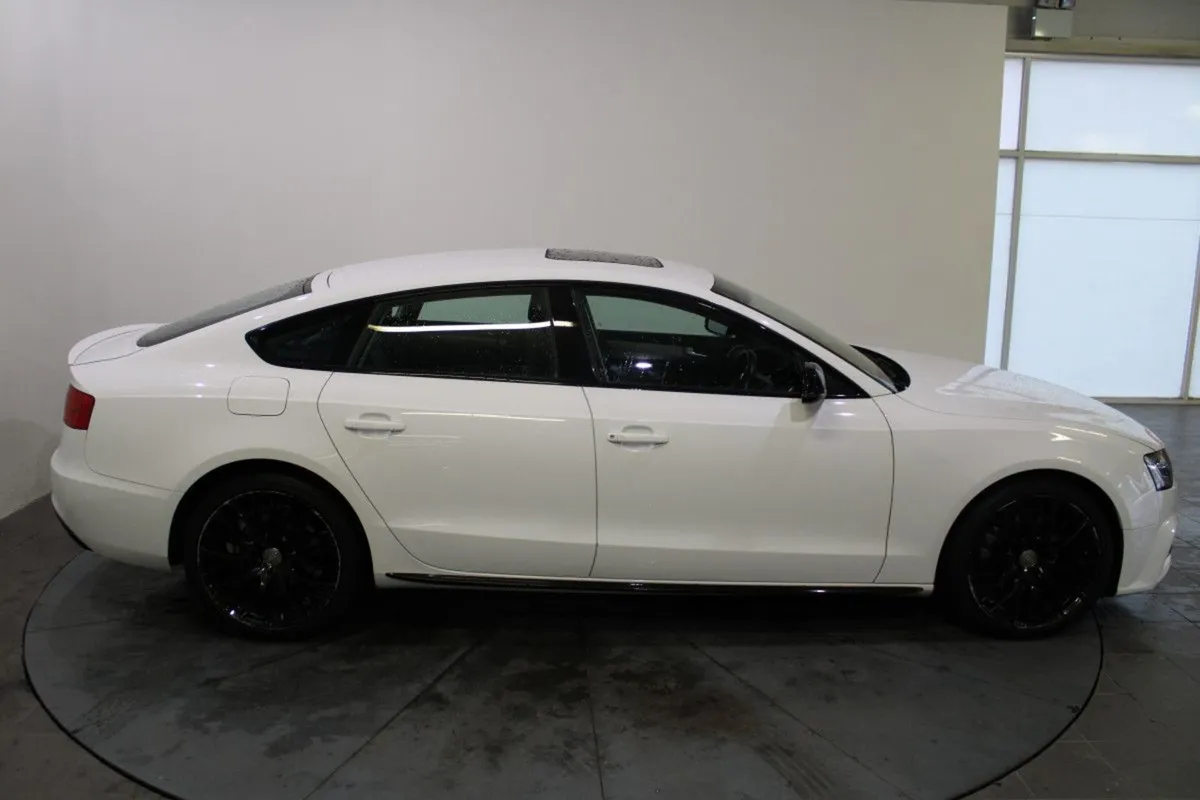 Audi A5 1.8 Tfsi 177HP S-line Auto - Image 3