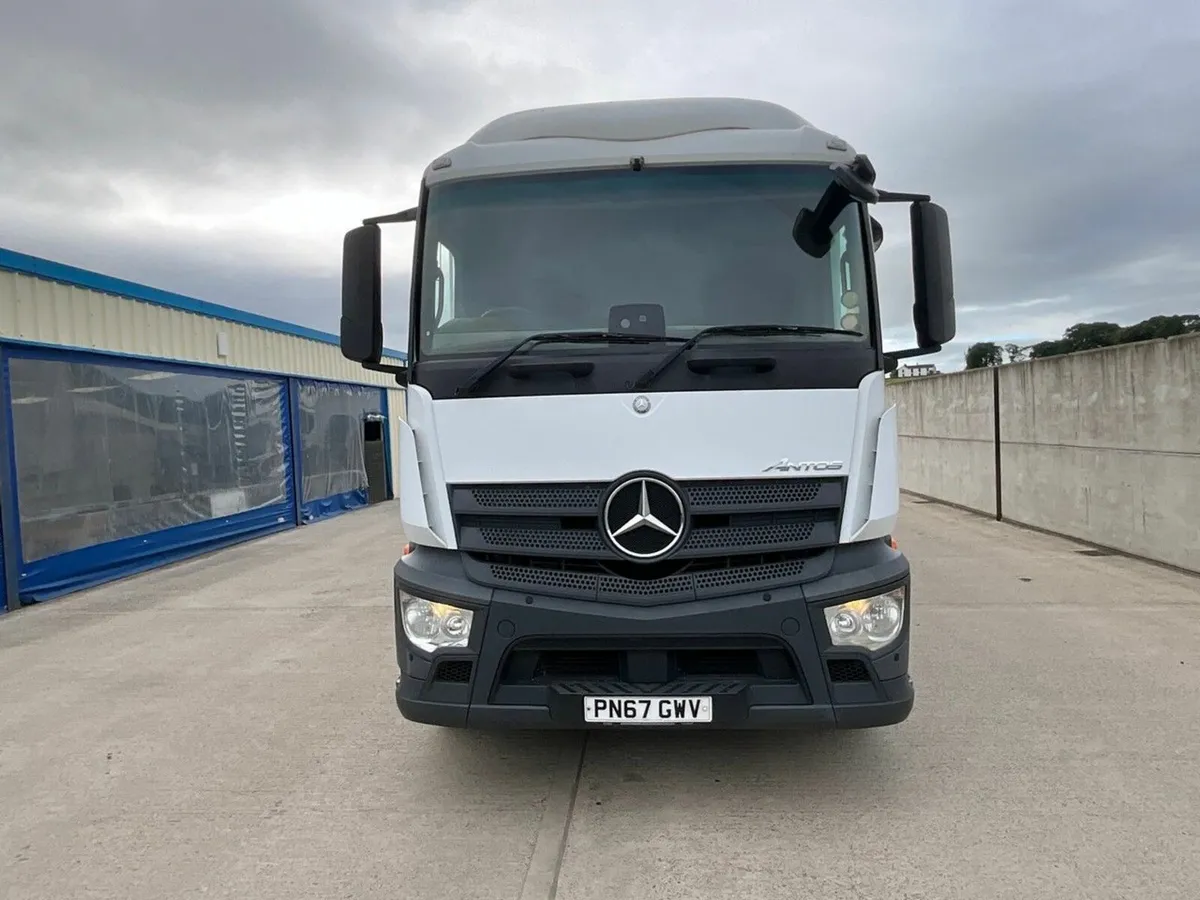 MERCEDES BENZ ANTOS 26 TON 6x2 AUTO FRIDGE LORRY - Image 4