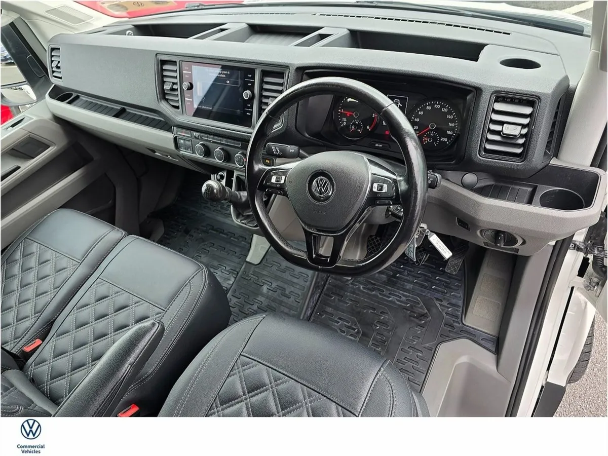 Volkswagen Crafter Crafter H 35 LWB 140BHP M6F 5D - Image 2