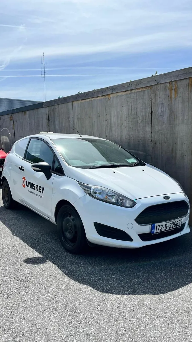 Ford Fiesta 2017 - Image 2