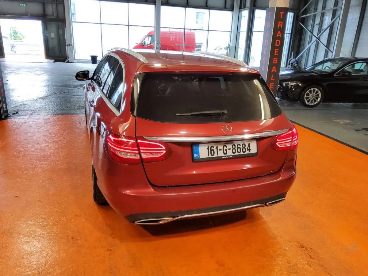 Mercedes-Benz C-Class C 200 Exclusive A/T - Image 2