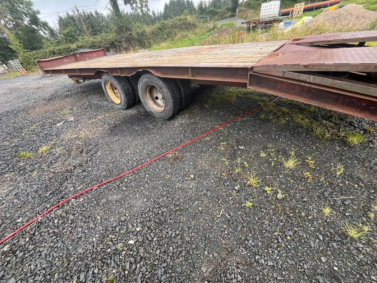 Low loader - Image 1