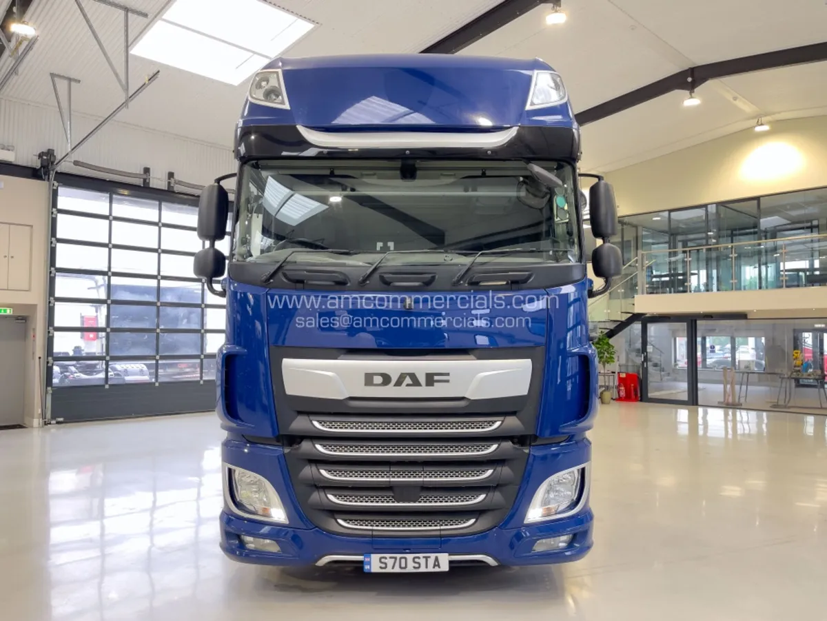 2018 (18) DAF XF 530 LOWRIDE 4X2 - Image 2
