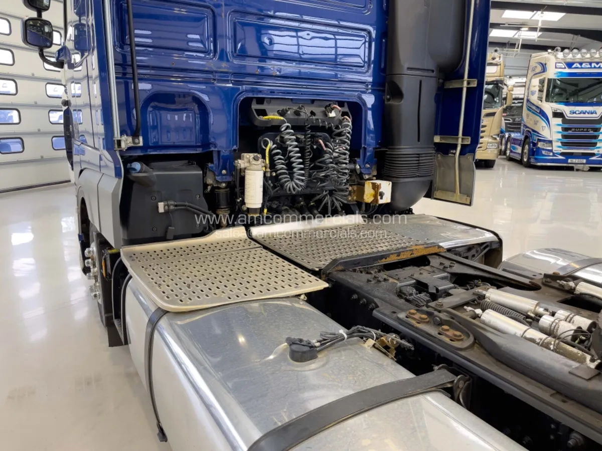 2018 (18) DAF XF 530 LOWRIDE 4X2 - Image 4
