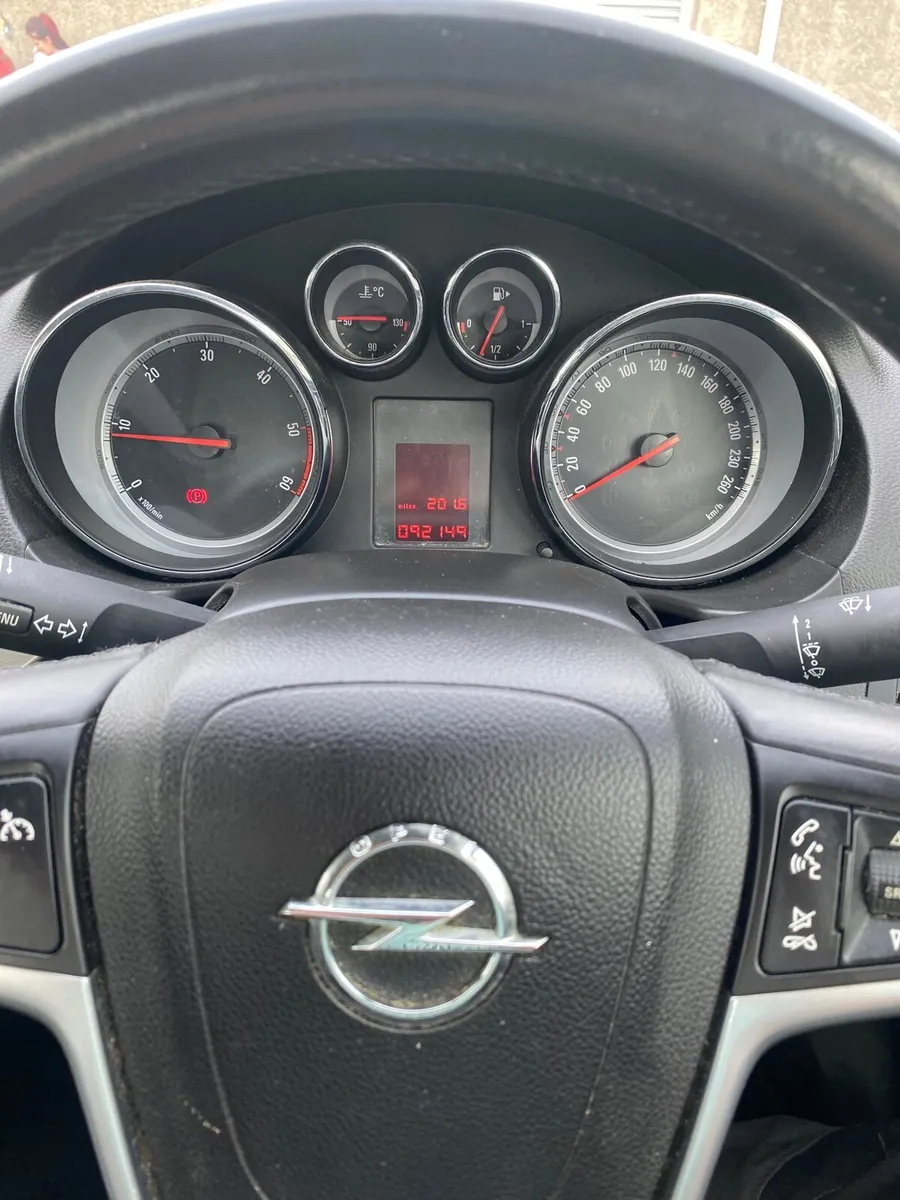 Opel Insignia 2011 - Image 2