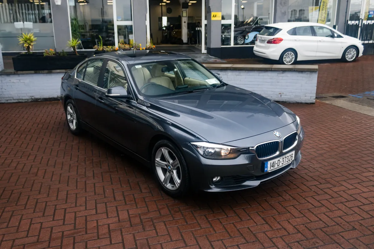 BMW 3-SERIES 2.0i 320  SE LTD LEATHER 4DR SALOON A - Image 1