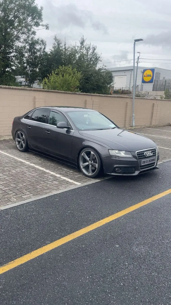 Audi a4 - Image 1