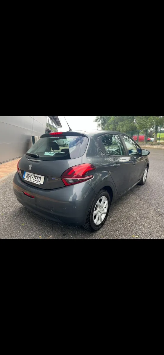 Peugeot 208 2018 - Image 2