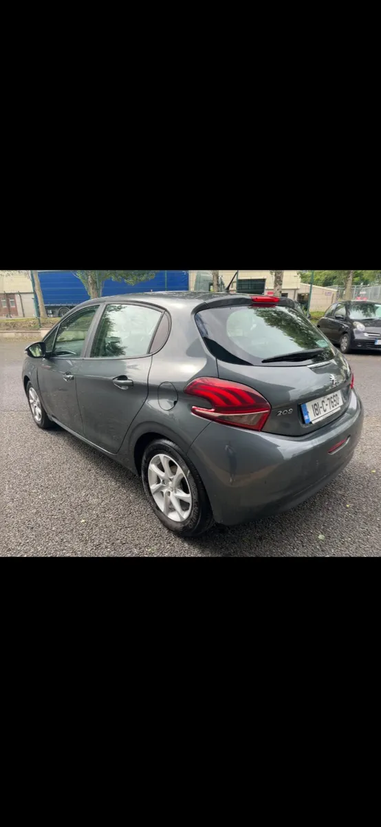 Peugeot 208 2018 - Image 4