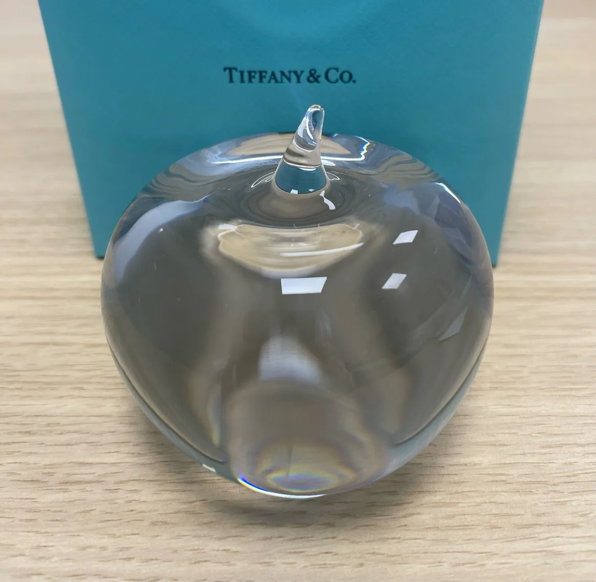 Tiffany & Co. Apple Paperweight in Crystal Glass - Image 1