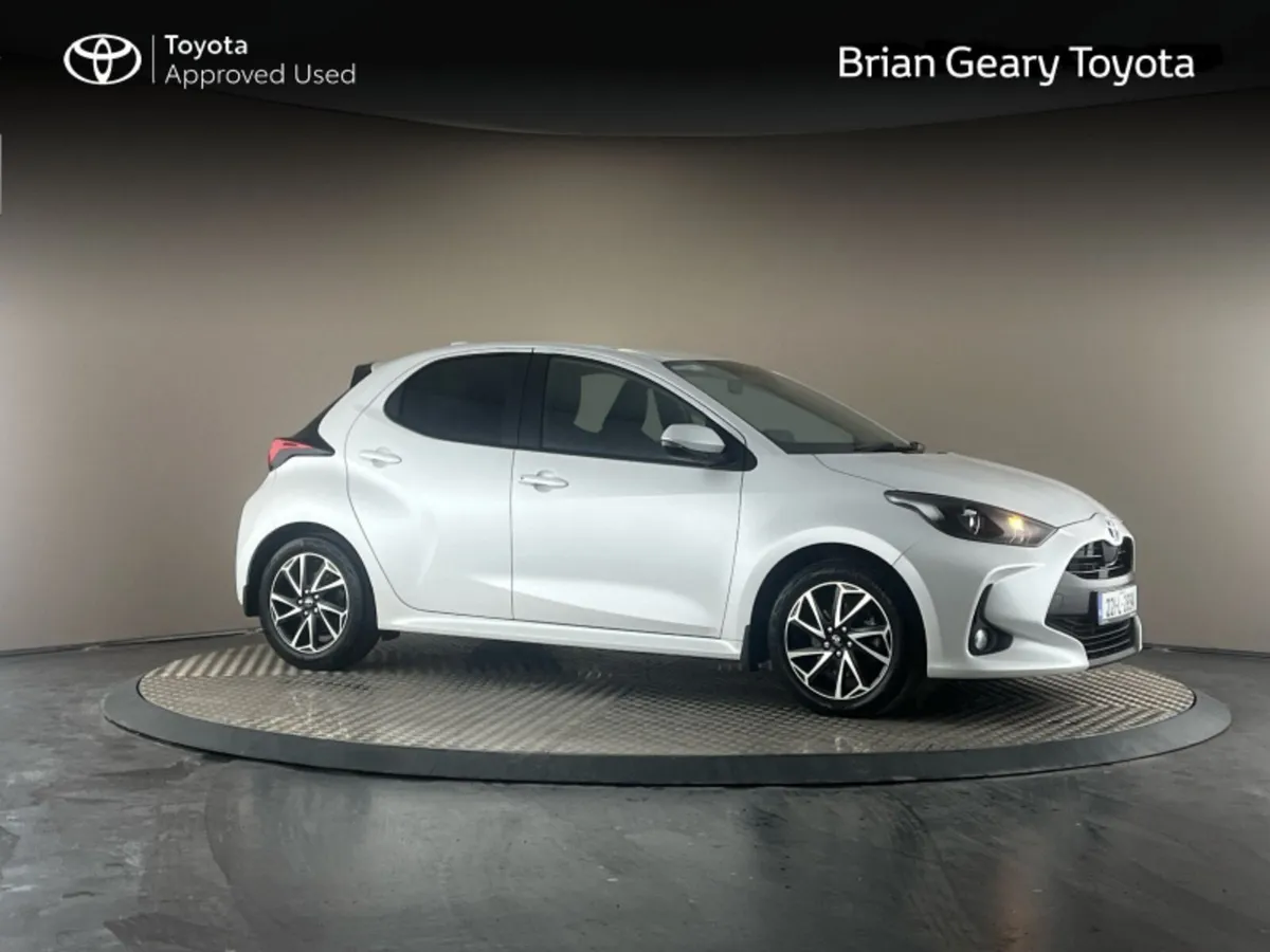 Toyota Yaris HYBRID LUNA SPORT - Image 1