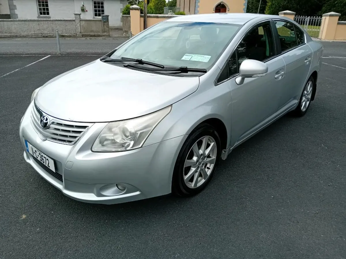 2011 Toyota Avensis - Image 2