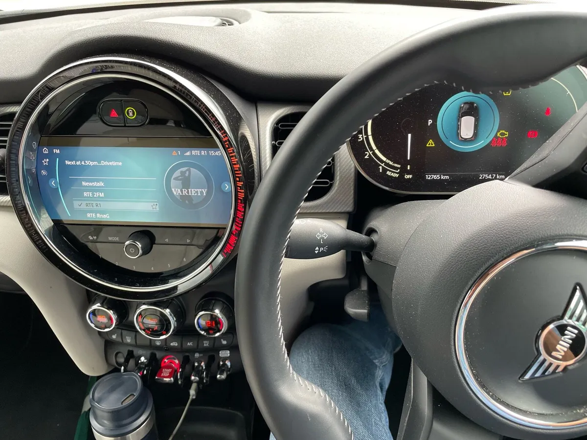 Car - Image 2