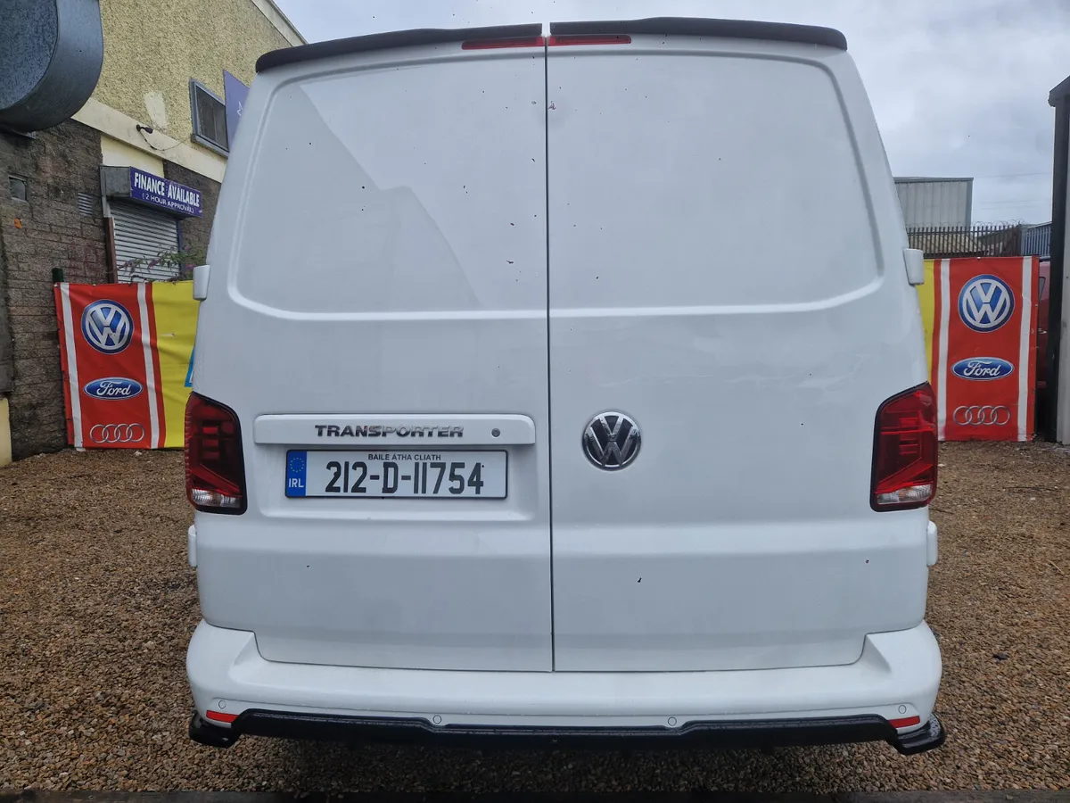 Volkswagen Transporter 2021 - Image 3