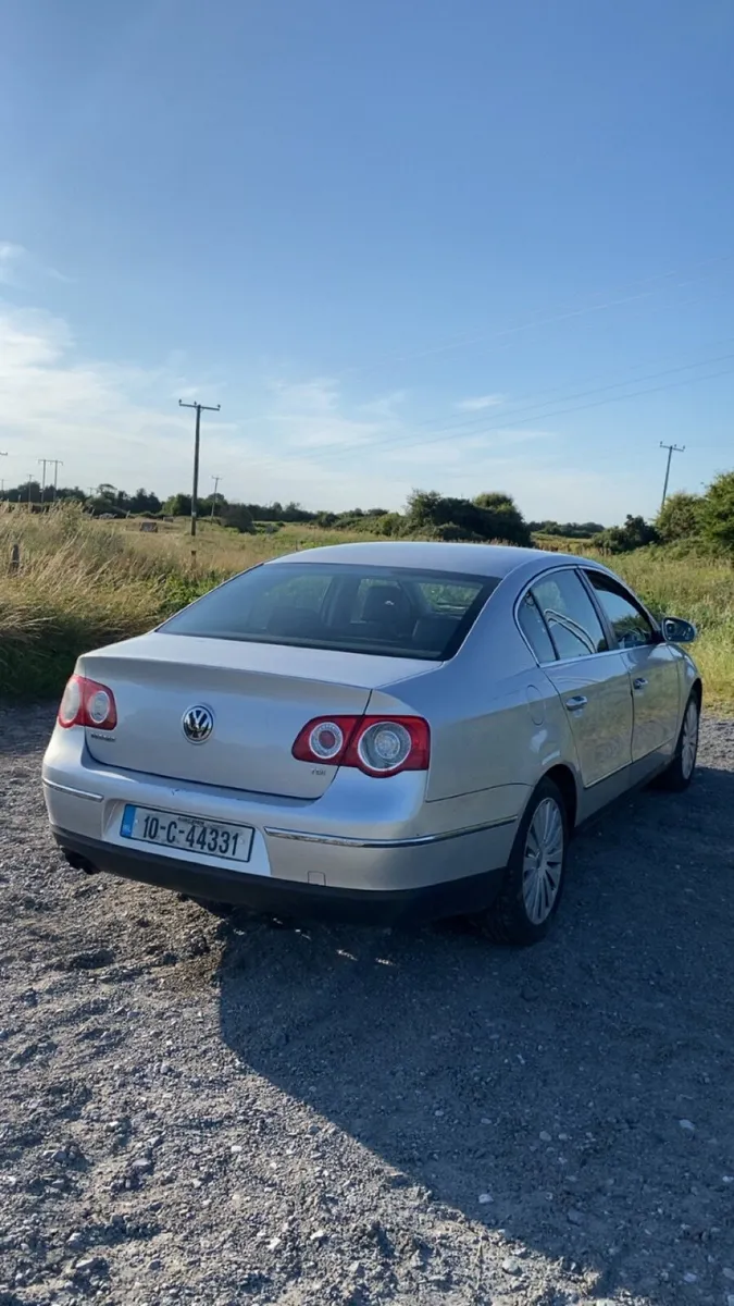 Volkswagen Passat 2010 TDI - Image 2