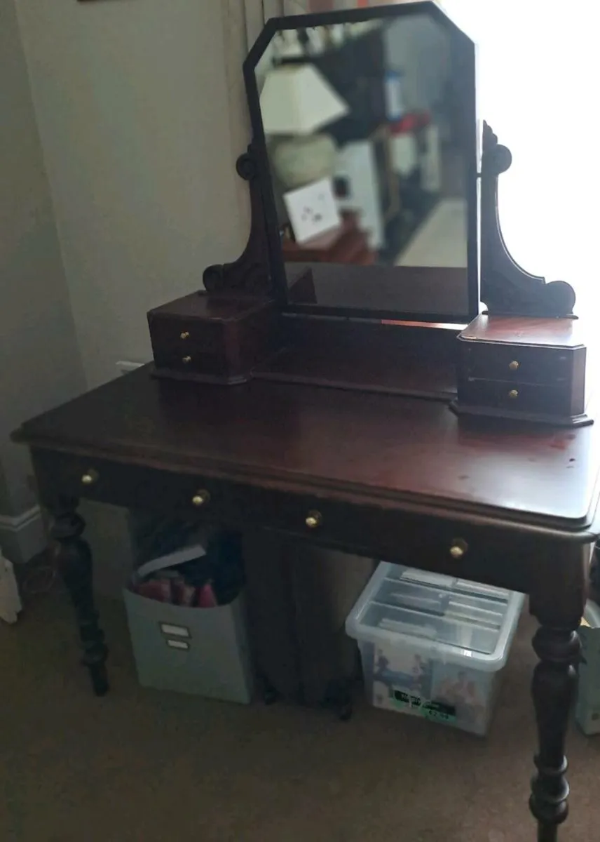 Antique dressing table - Image 1