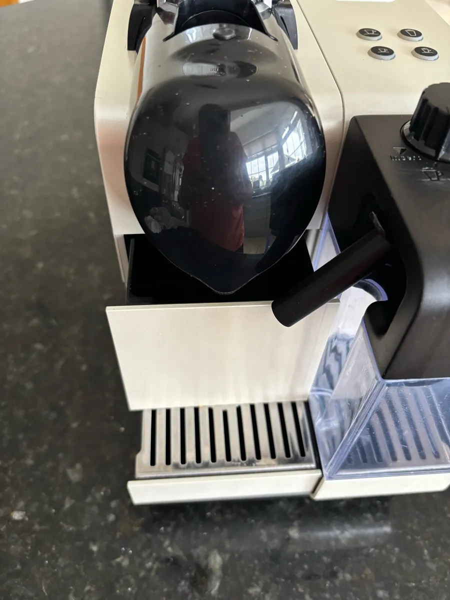 Nespresso DēLonghi - Image 2