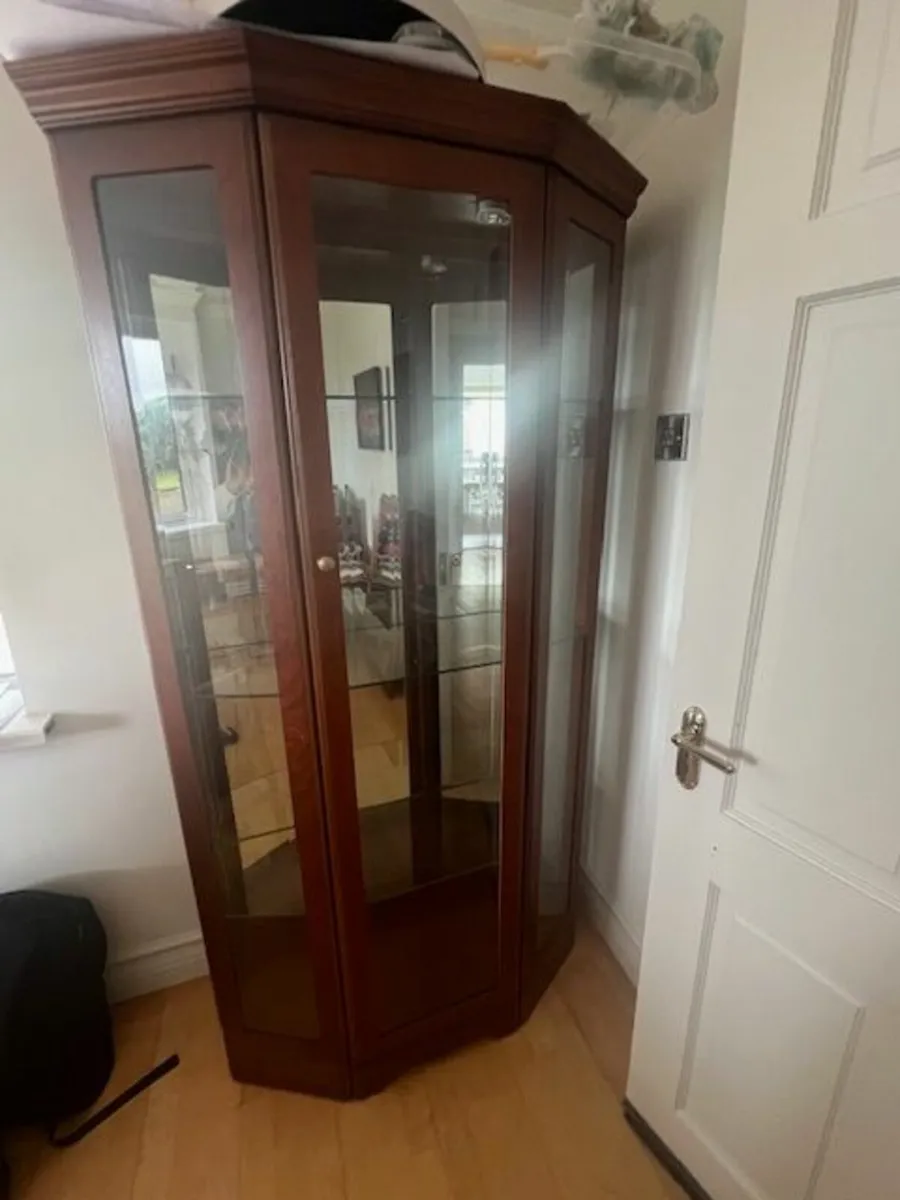 Display Cabinet - Image 1
