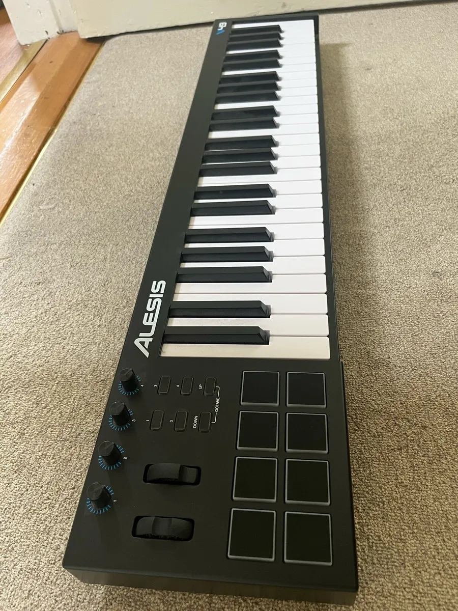 Midi keyboard - Alesis V49 - Image 2