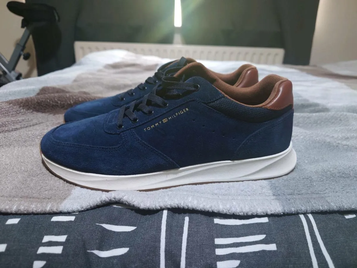 Tommy hilfiger shoes new - Image 1