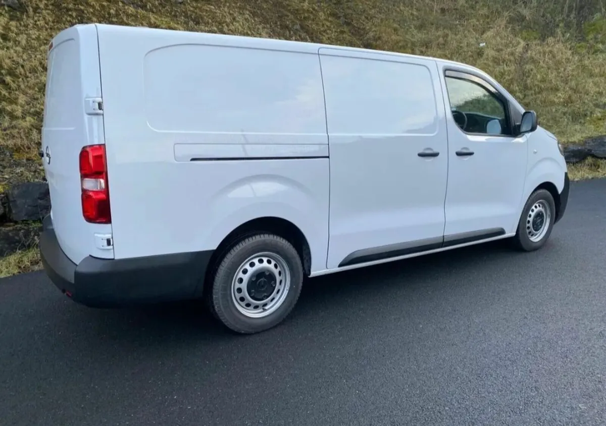 241 Opel Vivaro 1.5 Diesel - Image 2