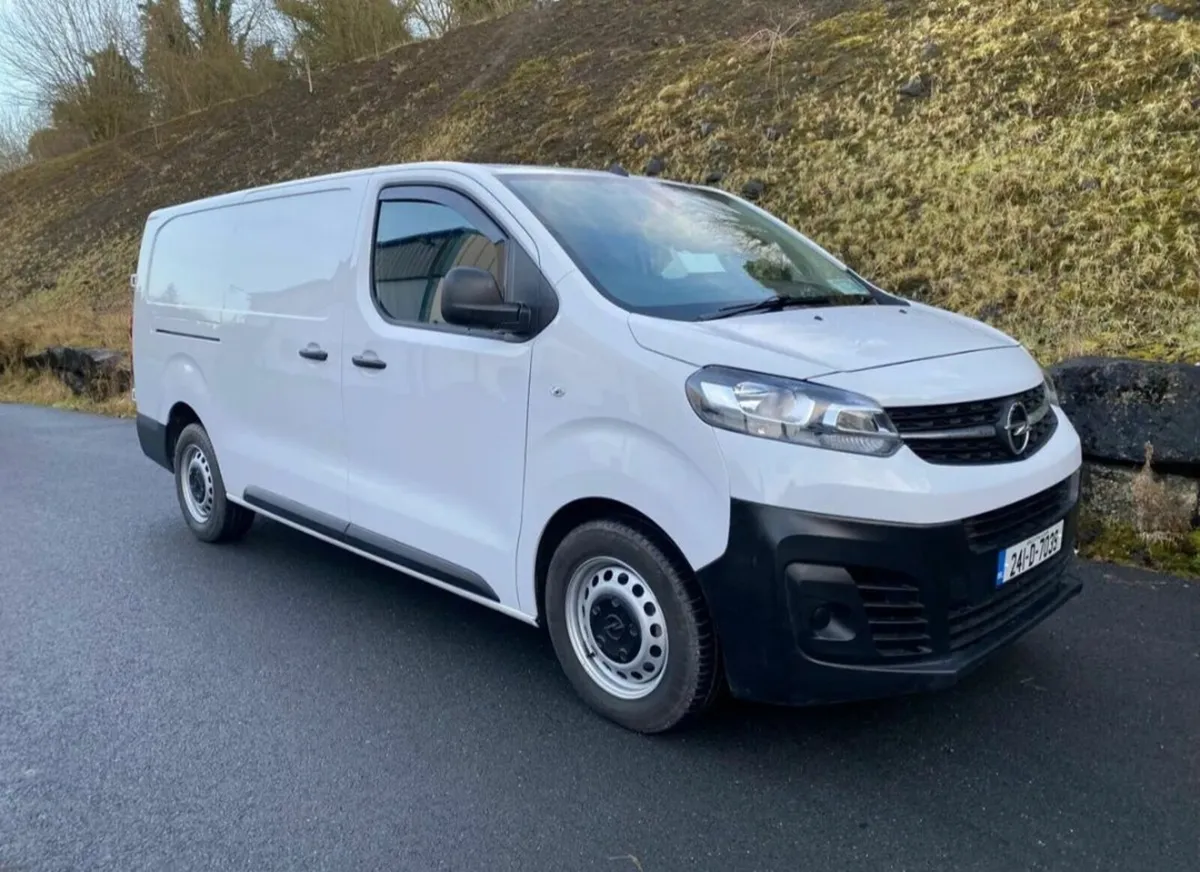 241 Opel Vivaro 1.5 Diesel - Image 4