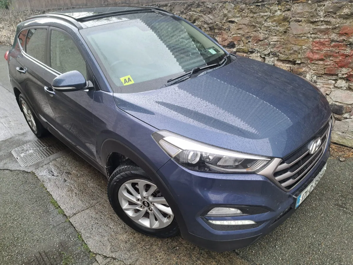 Hyundai Tucson 2017.  PREMIUM EDITION - Image 2