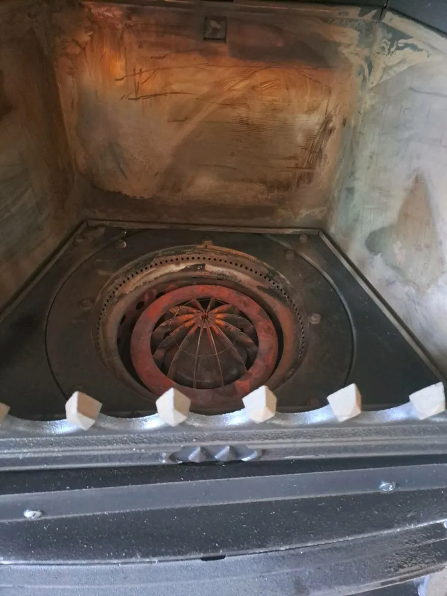 Oil Burning Stove Franco belge - Image 3