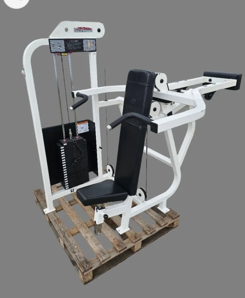 Life Fitness Shoulder press - Image 1
