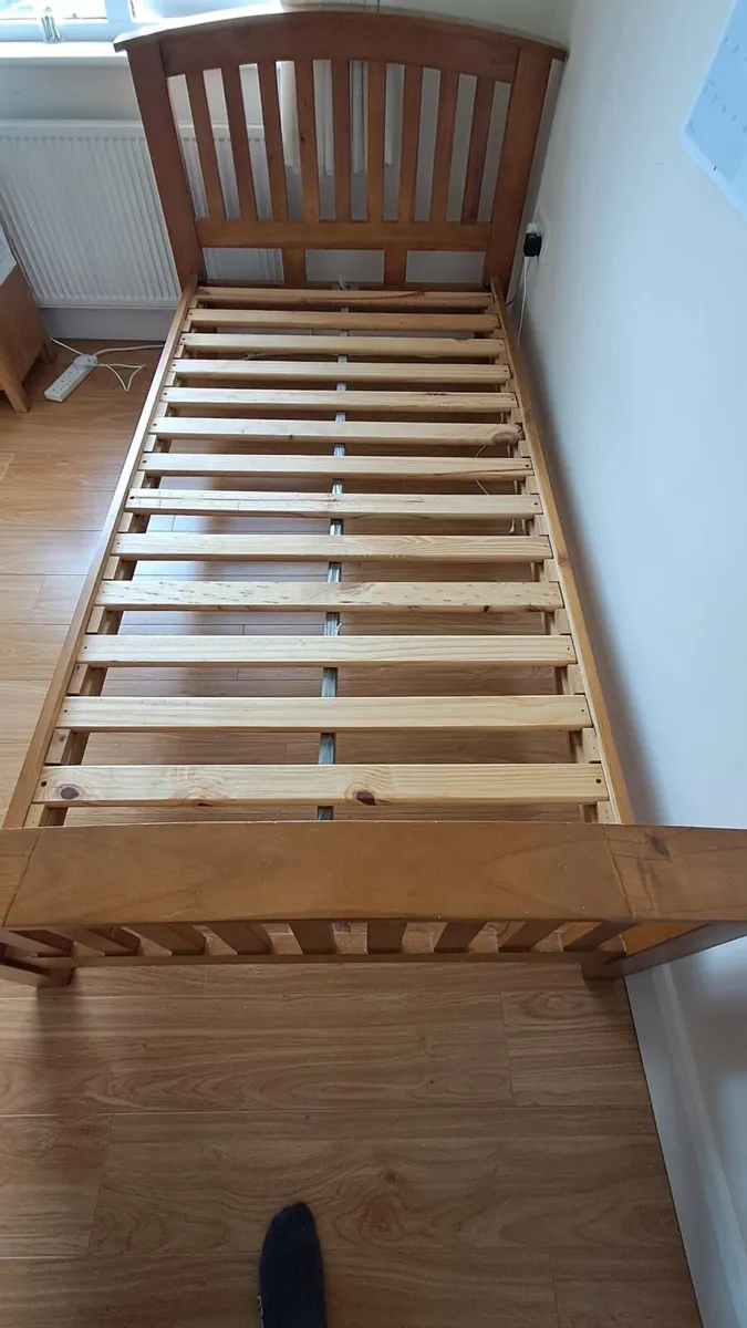 Bed - Image 1