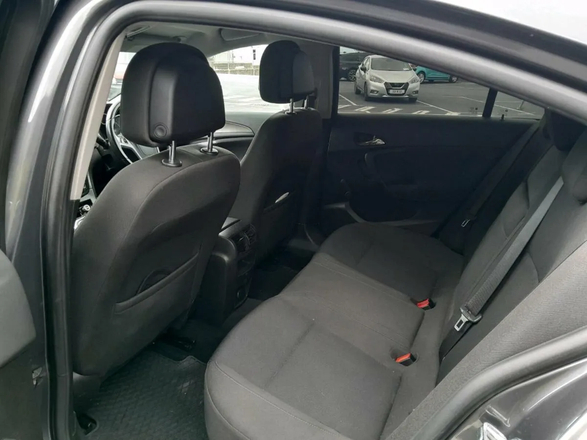 Vauxhall insignia 2011 - Image 2