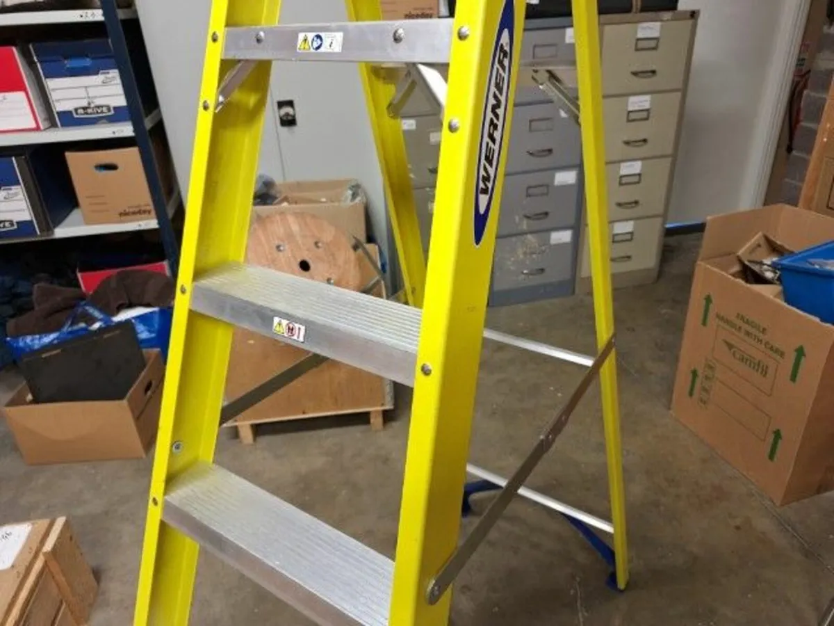 Online Auction Of A Step Ladder & More! - Image 3
