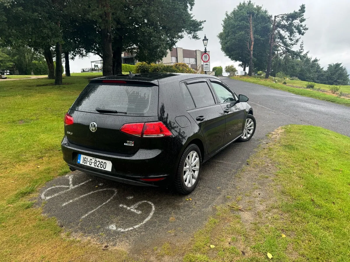 Volkswagen Golf - Image 4