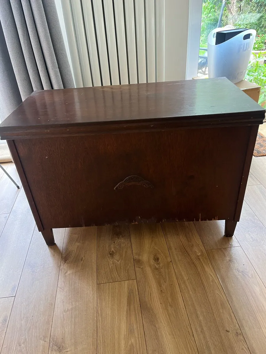 Blanket box - Image 1