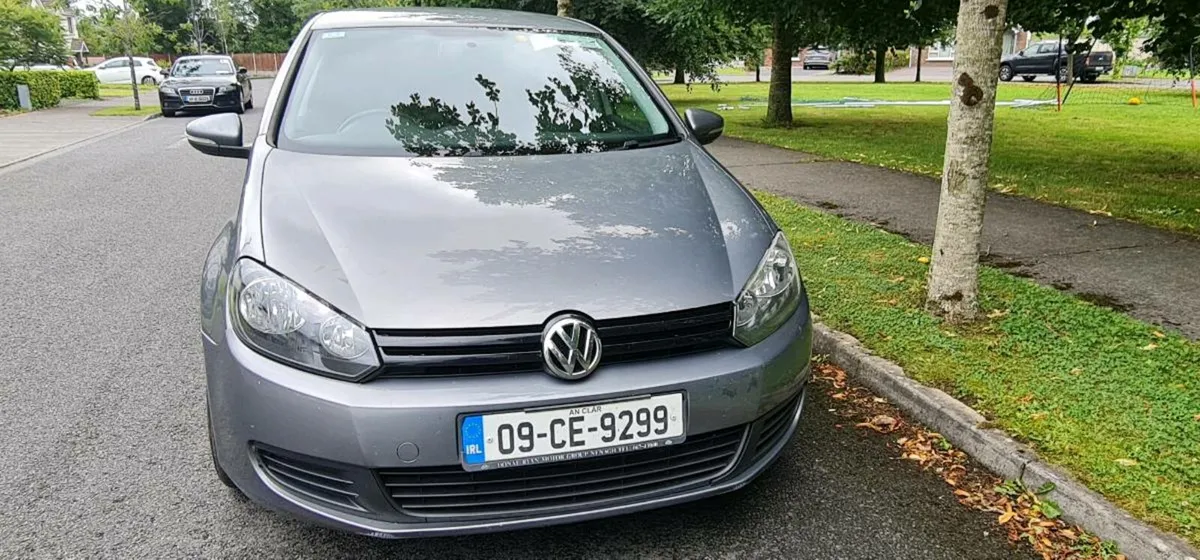 VW Golf 2009 1.6 l - Image 1